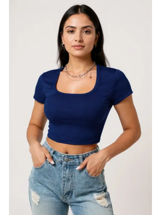 Kadın Lacivert Yarım Kol Düz Yaka Crop Top Bluz – Şık, Rahat Ve Kolay Kombinlenebilir