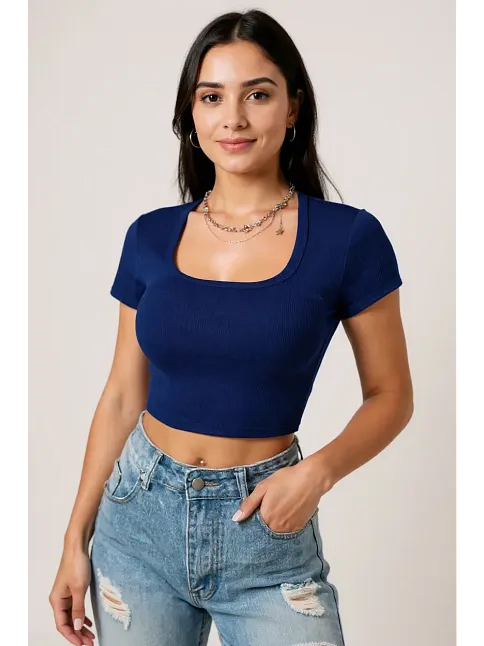 Kadın Lacivert Yarım Kol Düz Yaka Crop Top Bluz – Şık, Rahat Ve Kolay Kombinlenebilir