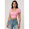 Kadın Pembe Yarım Kol Düz Yaka Crop Top Bluz – Şık, Rahat ve Kolay Kombinlenebilir