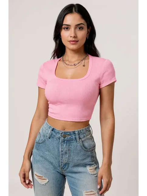 Kadın Pembe Yarım Kol Düz Yaka Crop Top Bluz – Şık, Rahat Ve Kolay Kombinlenebilir