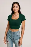 Kadın Yeşil Yarım Kol Düz Yaka Crop Top Bluz – Şık, Rahat Ve Kolay Kombinlenebilir