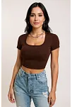 Kadın Kahverengi Yarım Kol Düz Yaka Crop Top Bluz – Şık, Rahat Ve Kolay Kombinlenebilir