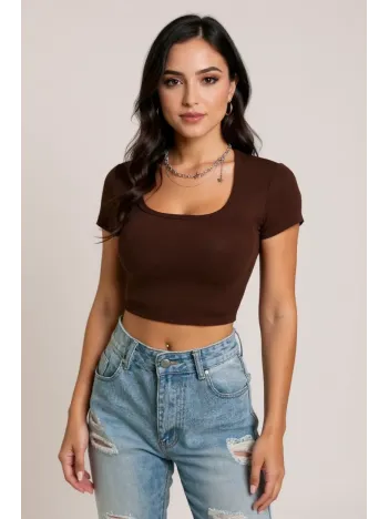 Kadın Kahverengi Yarım Kol Düz Yaka Crop Top Bluz – Şık, Rahat Ve Kolay Kombinlenebilir