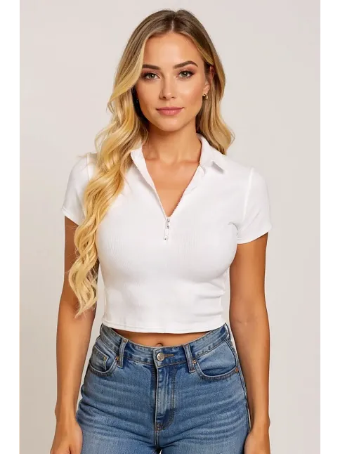 Kadın Beyaz Yarım Fermuarlı Ve Kısa Kollu Crop Top Bluz – Şık, Rahat Ve Kolay Kombinlenebilir