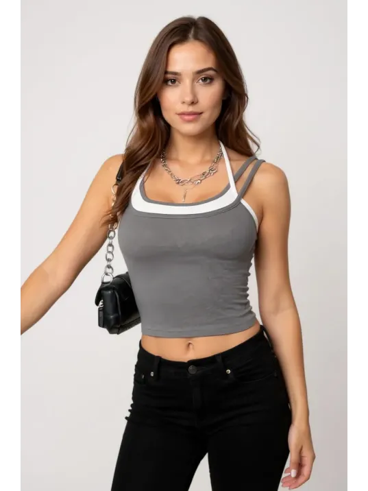 Kadın Antrasit Gri Beyaz Çift Renk Çapraz Askılı Crop Top Bluz – Şık, Rahat Ve Kolay Kombinlenebilir