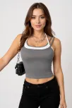 Kadın Antrasit Gri Beyaz Çift Renk Çapraz Askılı Crop Top Bluz – Şık, Rahat Ve Kolay Kombinlenebilir