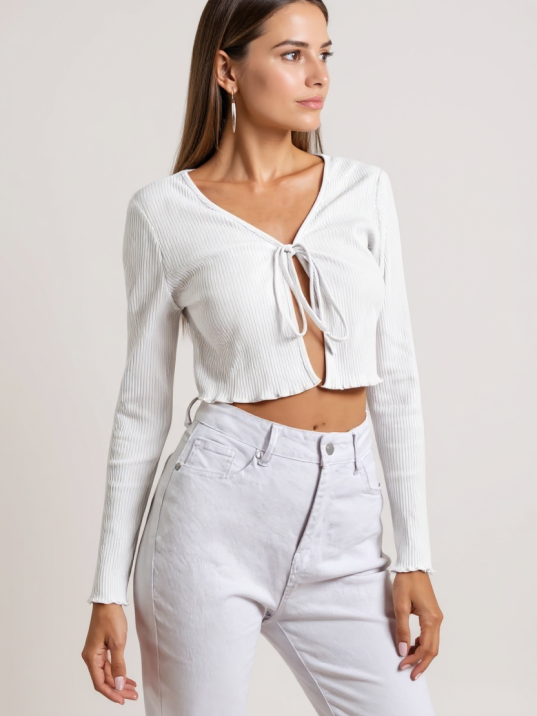 Kadın Beyaz Uzun Kollu Önden Bağlama Detaylı Crop Top Bluz – Şık, Rahat Ve Kolay Kombinlenebilir Kadın Beyaz Uzun Kollu Önden Bağlama Detaylı Crop Top Bluz – Şık, Rahat Ve Kolay Kombinlenebilir