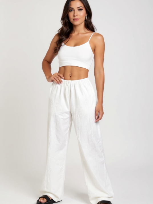 Kadın Beyaz Bol Kesim Cepli Geniş Paça Dökümlü Pantolon – Modern Ve Şık Tasarım Kadın Beyaz Bol Kesim Cepli Geniş Paça Dökümlü Pantolon – Modern Ve Şık Tasarım