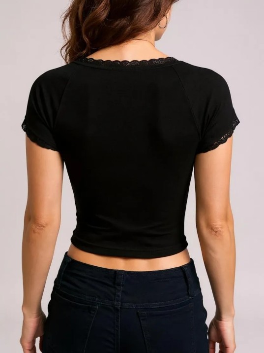 Kadın Siyah Göğsü Ve Kolları Dantelli Fiyonklu Kısa Kol Crop Top Bluz – Şık, Rahat Ve Kolay Kombinlenebilir