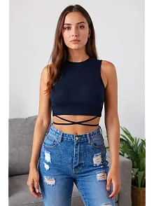 Kadın Lacivert Çapraz Bağlamalı Crop Top Büstiyer – Modern Ve Şık Tasarım
