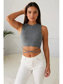 Kadın Gri Çapraz Bağlamalı Crop Top Büstiyer – Modern Ve Şık Tasarım
