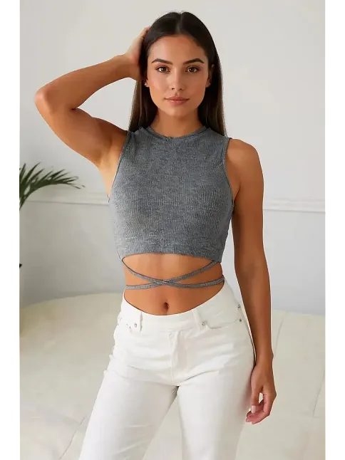 Kadın Gri Çapraz Bağlamalı Crop Top Büstiyer – Modern Ve Şık Tasarım