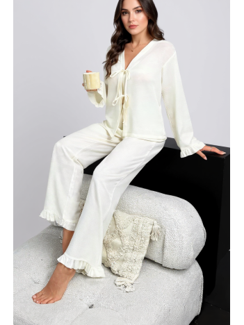 Kadın Beyaz Önden Bağlamalı Kolu Ve Paçası Fırfır Detaylı Uzun Kollu Pijama Takımı – Rahat, Şık Ve 4 Mevsim Kullanım