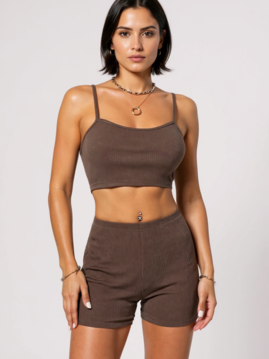 Kadın Kahverengi Şortlu Kaşkorse Gecelik Takım – Modern, Konforlu Ve Günlük Kombinlere Uygun Kadın Kahverengi Şortlu Kaşkorse Gecelik Takım – Modern, Konforlu Ve Günlük Kombinlere Uygun