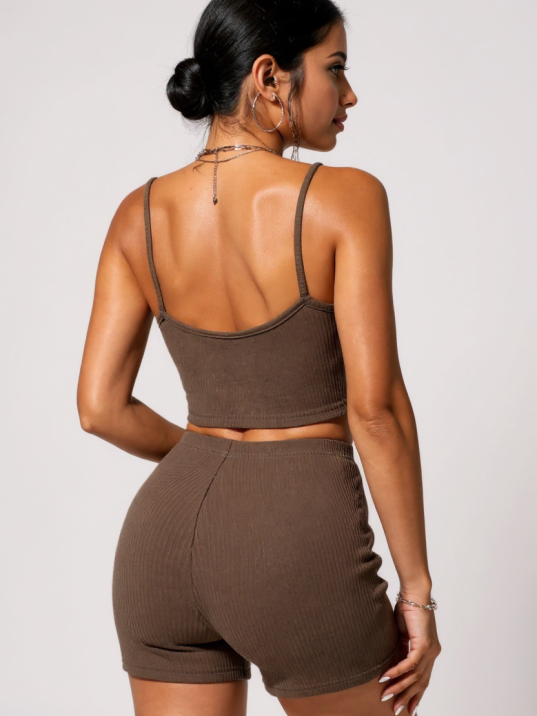 Kadın Kahverengi Şortlu Kaşkorse Gecelik Takım – Modern, Konforlu Ve Günlük Kombinlere Uygun Kadın Kahverengi Şortlu Kaşkorse Gecelik Takım – Modern, Konforlu Ve Günlük Kombinlere Uygun