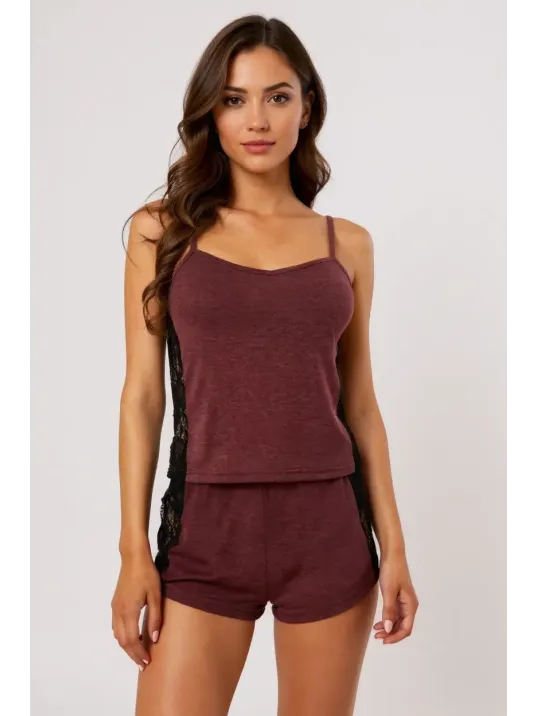 Kadın Bordo Dantelli Şortlu Gecelik Takım – Modern, Konforlu Ve Günlük Kombinlere Uygun