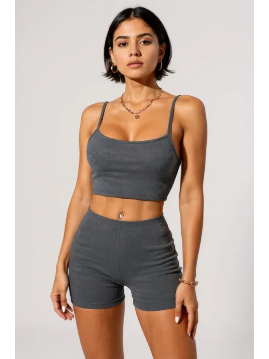 Kadın Antrasit Gri Şortlu Kaşkorse Gecelik Takım – Modern, Konforlu Ve Günlük Kombinlere Uygun Kadın Antrasit Gri Şortlu Kaşkorse Gecelik Takım – Modern, Konforlu Ve Günlük Kombinlere Uygun