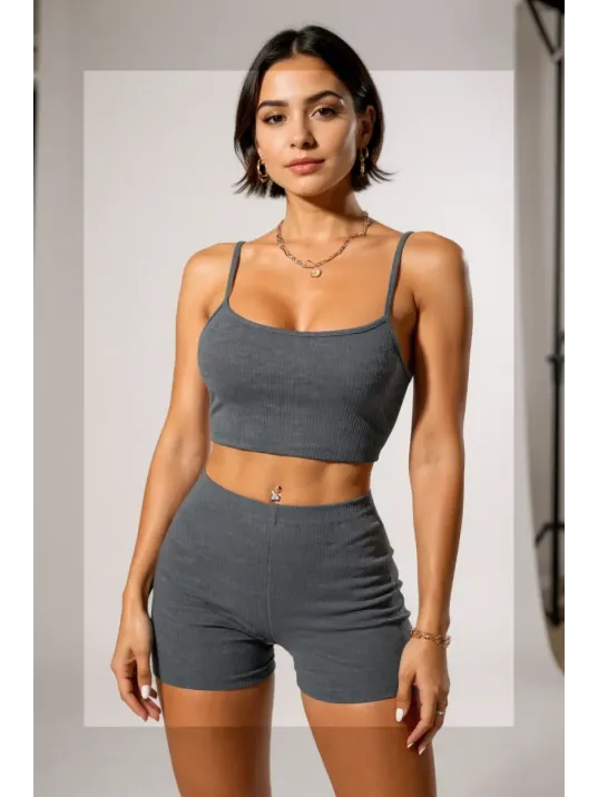 Kadın Antrasit Gri Şortlu Kaşkorse Gecelik Takım – Modern, Konforlu Ve Günlük Kombinlere Uygun
