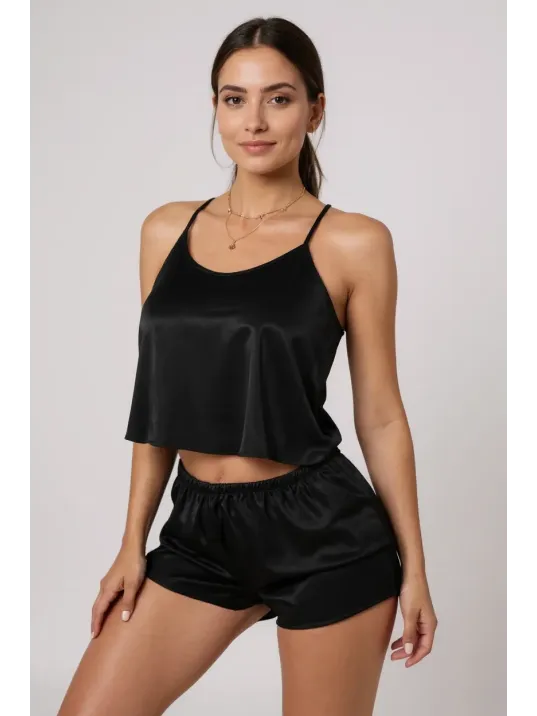 Kadın Siyah Asimetrik Sırt Dekolte Detaylı Şık Şortlu Gecelik Takım – Modern, Konforlu Ve Günlük Kombinlere Uygun