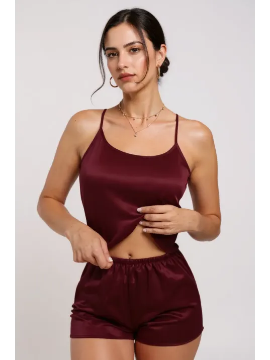 Kadın Bordo Asimetrik Sırt Dekolte Detaylı Şık Şortlu Gecelik Takım – Modern, Konforlu Ve Günlük Kombinlere Uygun