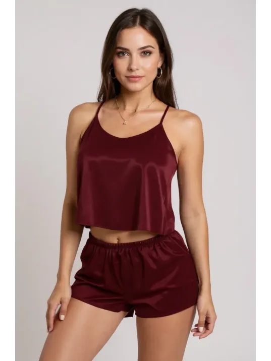 Kadın Bordo Asimetrik Sırt Dekolte Detaylı Şık Şortlu Gecelik Takım – Modern, Konforlu Ve Günlük Kombinlere Uygun