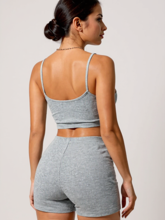 Kadın Gri Melanj Şortlu Kaşkorse Gecelik Takım – Modern, Konforlu Ve Günlük Kombinlere Uygun Kadın Gri Melanj Şortlu Kaşkorse Gecelik Takım – Modern, Konforlu Ve Günlük Kombinlere Uygun