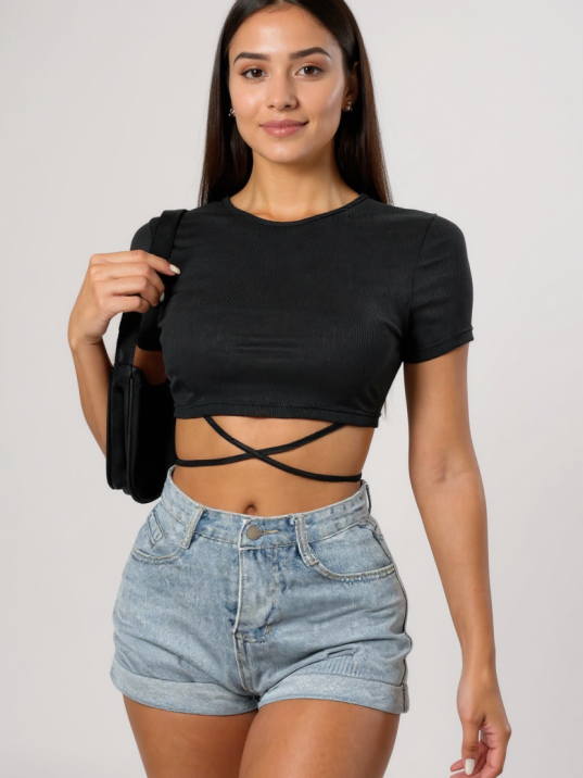 Kadın Siyah Yarım Kol Çapraz Bağlamalı Crop Top Bluz – Şık, Rahat ve Kolay Kombinlenebilir