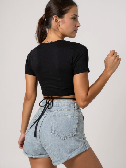 Kadın Siyah Yarım Kol Çapraz Bağlamalı Crop Top Bluz – Şık, Rahat Ve Kolay Kombinlenebilir Kadın Siyah Yarım Kol Çapraz Bağlamalı Crop Top Bluz – Şık, Rahat Ve Kolay Kombinlenebilir