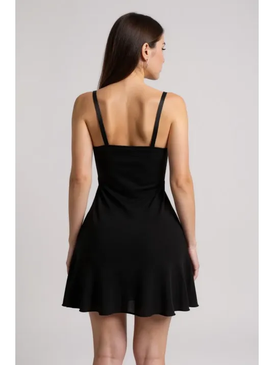 Kadın Siyah Askılı Beli Dantelli Göğsü Fiyonklu Şık Gecelik – Modern Ve Şık Tasarım