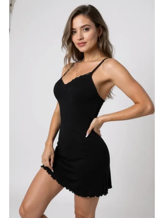 Kadın Siyah Göğüs Dantel İşlemeli Fitilli Kumaş Şık Gecelik – Modern Ve Şık Tasarım