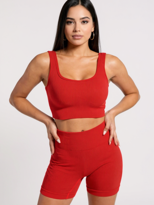 Kadın Kırmızı Kalın Askılı Yüksek Bel Şortlu Gecelik Takımı – Modern, Konforlu Ve Günlük Kombinlere Uygun Kadın Kırmızı Kalın Askılı Yüksek Bel Şortlu Gecelik Takımı – Modern, Konforlu Ve Günlük Kombinlere Uygun