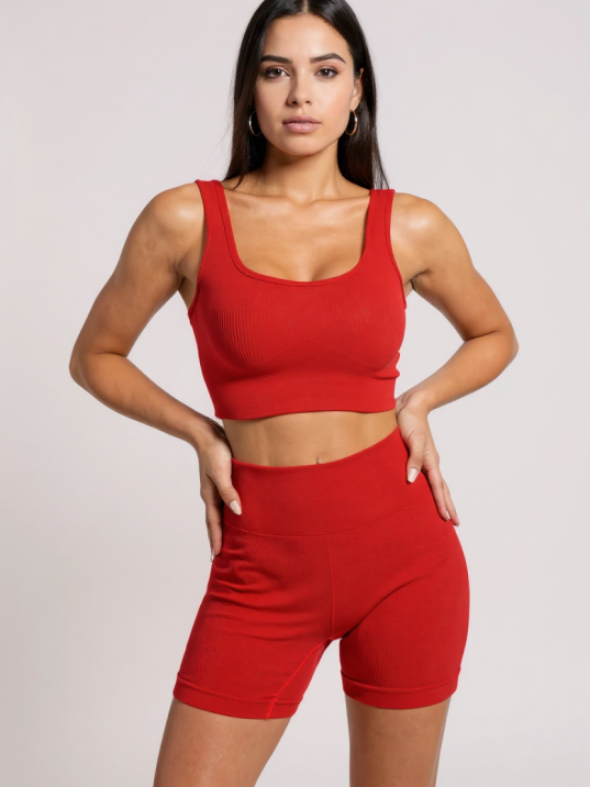 Kadın Kırmızı Kalın Askılı Yüksek Bel Şortlu Gecelik Takımı – Modern, Konforlu Ve Günlük Kombinlere Uygun Kadın Kırmızı Kalın Askılı Yüksek Bel Şortlu Gecelik Takımı – Modern, Konforlu Ve Günlük Kombinlere Uygun