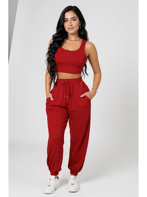 Kadın Kırmızı Kaşkorse Cepli Jogger Eşofman Altı Ve Crop Top Bluz – Şık, Rahat Ve Kolay Kombinlenebilir