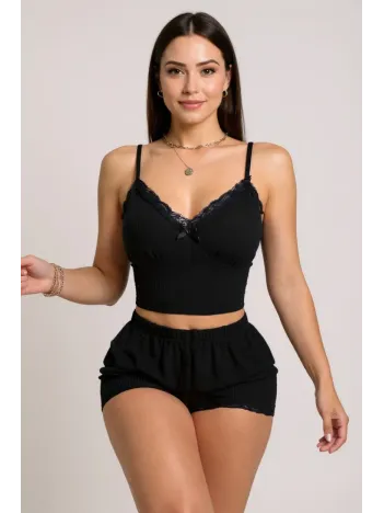 Kadın Siyah Alt Ve Üst Dantel Detaylı Fiyonklu Şortlu Gecelik Takımı – Modern, Konforlu Ve Günlük Kombinlere Uygun
