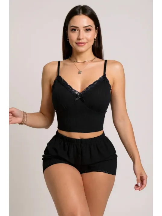 Kadın Siyah Alt Ve Üst Dantel Detaylı Fiyonklu Şortlu Gecelik Takımı – Modern, Konforlu Ve Günlük Kombinlere Uygun