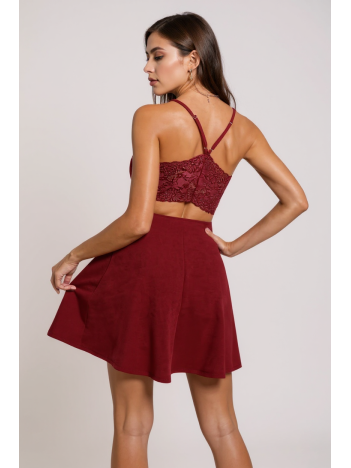 Kadın Bordo İp Askılı, Sırtı ve Göğsü Dantel Detaylı Şık Gecelik – Modern ve Şık Tasarım