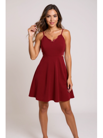 Kadın Bordo İp Askılı, Sırtı ve Göğsü Dantel Detaylı Şık Gecelik – Modern ve Şık Tasarım