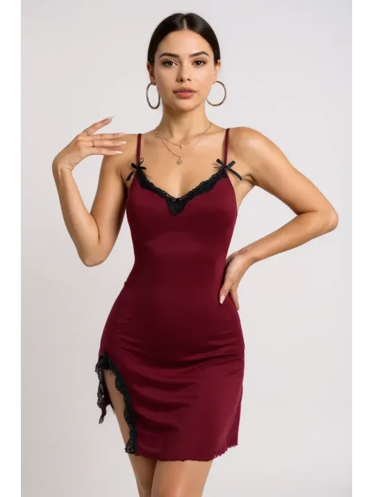 Kadın Bordo Bacak Yırtmaçlı Siyah Dantelli Ve Fiyonklu Şık Gecelik – Modern Ve Şık Tasarım