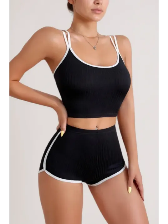 Kadın Siyah Beyaz Çapraz Lastik Detaylı Kaşkorse Şortlu Gecelik Takımı – Modern, Konforlu Ve Günlük Kombinlere Uygun