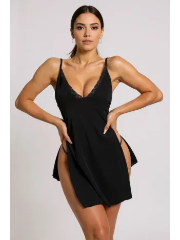 Kadın Siyah Yırtmaçlı Göğsü Dantelli Agraflı Gecelik – Modern Ve Şık Tasarım