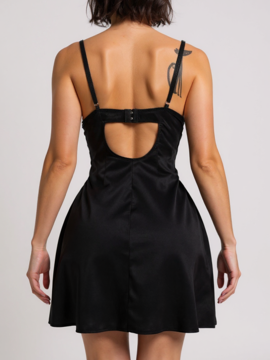 Kadın Siyah Yırtmaçlı Göğsü Dantelli Agraflı Gecelik – Modern Ve Şık Tasarım