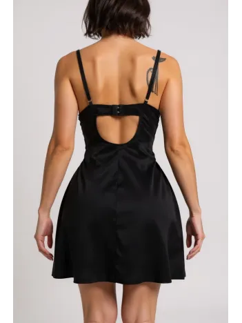 Kadın Siyah Yırtmaçlı Göğsü Dantelli Agraflı Gecelik – Modern Ve Şık Tasarım