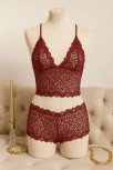 Kadın Bordo Dantel Bralet Şort Takımı – Asil Ve Sofistike İç Giyim Kadın Bordo Dantel Bralet Şort Takımı – Asil Ve Sofistike İç Giyim