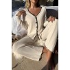 Kadın Beyaz Örme Kumaş V Yaka Düğmeli Rahat Şık Pijama Takımı
