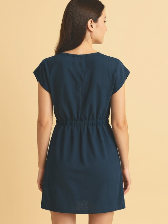 Kadın Lacivert Yanları Yırtmaçlı Tokalı V Yaka Mini Plaj Elbisesi