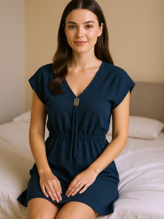 Kadın Lacivert Yanları Yırtmaçlı Tokalı V Yaka Mini Plaj Elbisesi