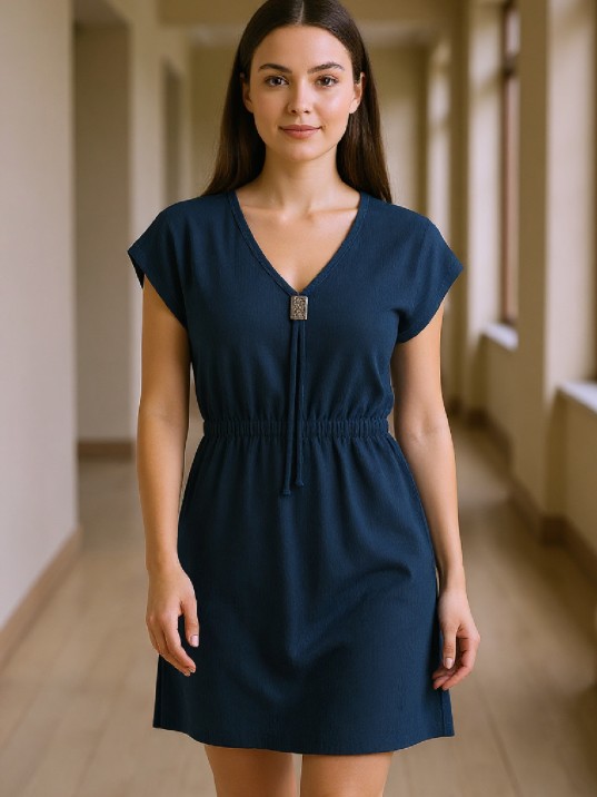 Kadın Lacivert Yanları Yırtmaçlı Tokalı V Yaka Mini Plaj Elbisesi