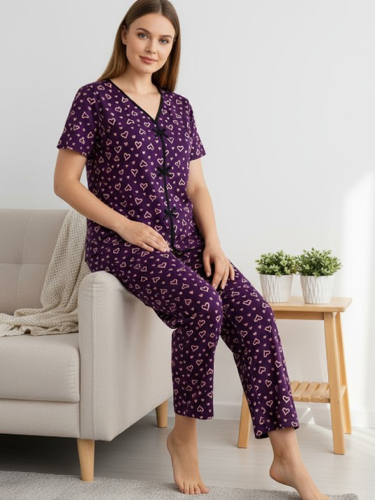 Kadın Mor Kalp Desenli Fiyonklu Kısa Kollu Uzun Pijama Takımı Kadın Mor Kalp Desenli Fiyonklu Kısa Kollu Uzun Pijama Takımı
