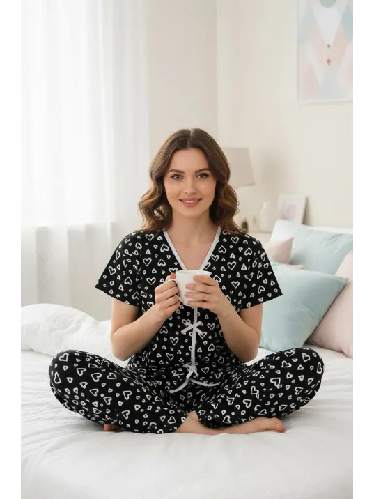 Kadın Siyah Kalp Desenli Fiyonklu Kısa Kollu Uzun Pijama Takımı