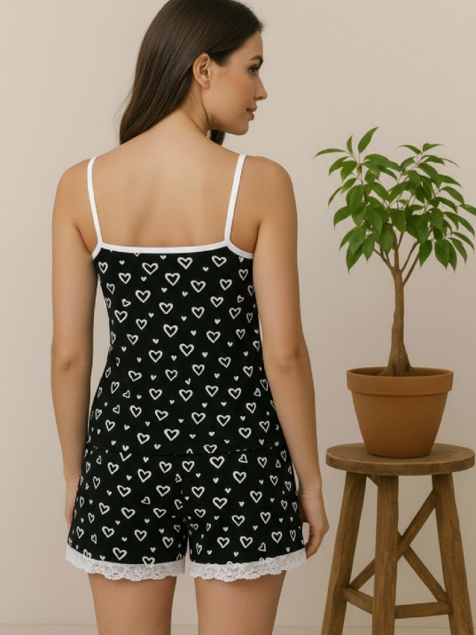 Kadın Siyah Kalp Desenli Askılı Şortlu Dantelli Pijama Takımı